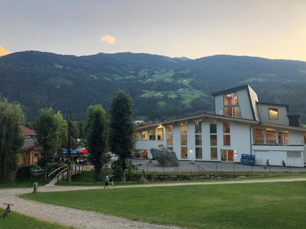 Zillergluckhutte - 5 Sterne Camping Aufenfeld Hotel Aschau Im Zillertal Екстериор снимка